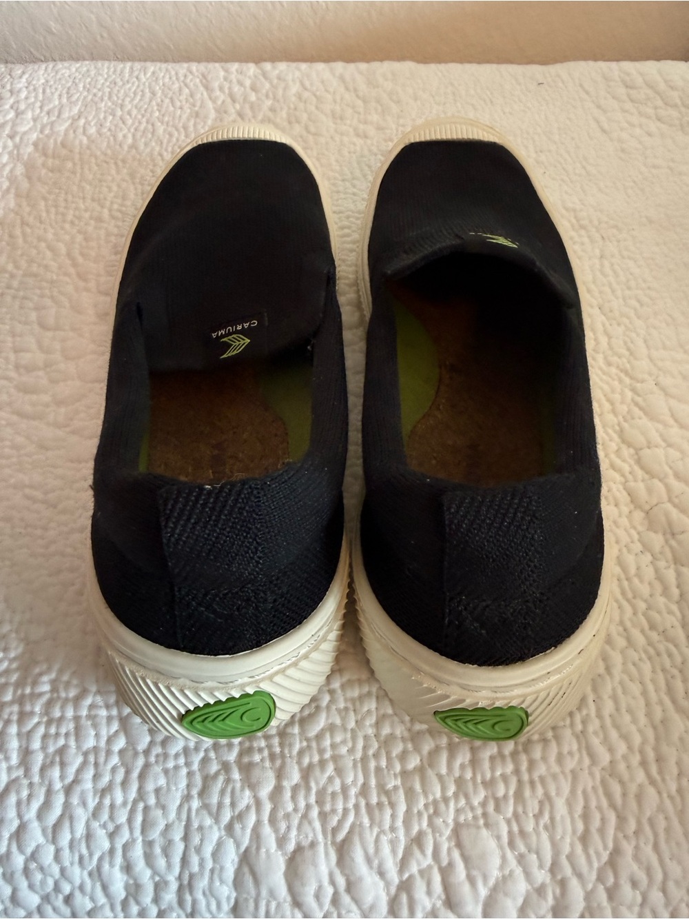 Cariuma IBI Black Slip-On Sneakers with Cream Sole Women’s 8 / Men’s 6.5 - Picture 7 of 8